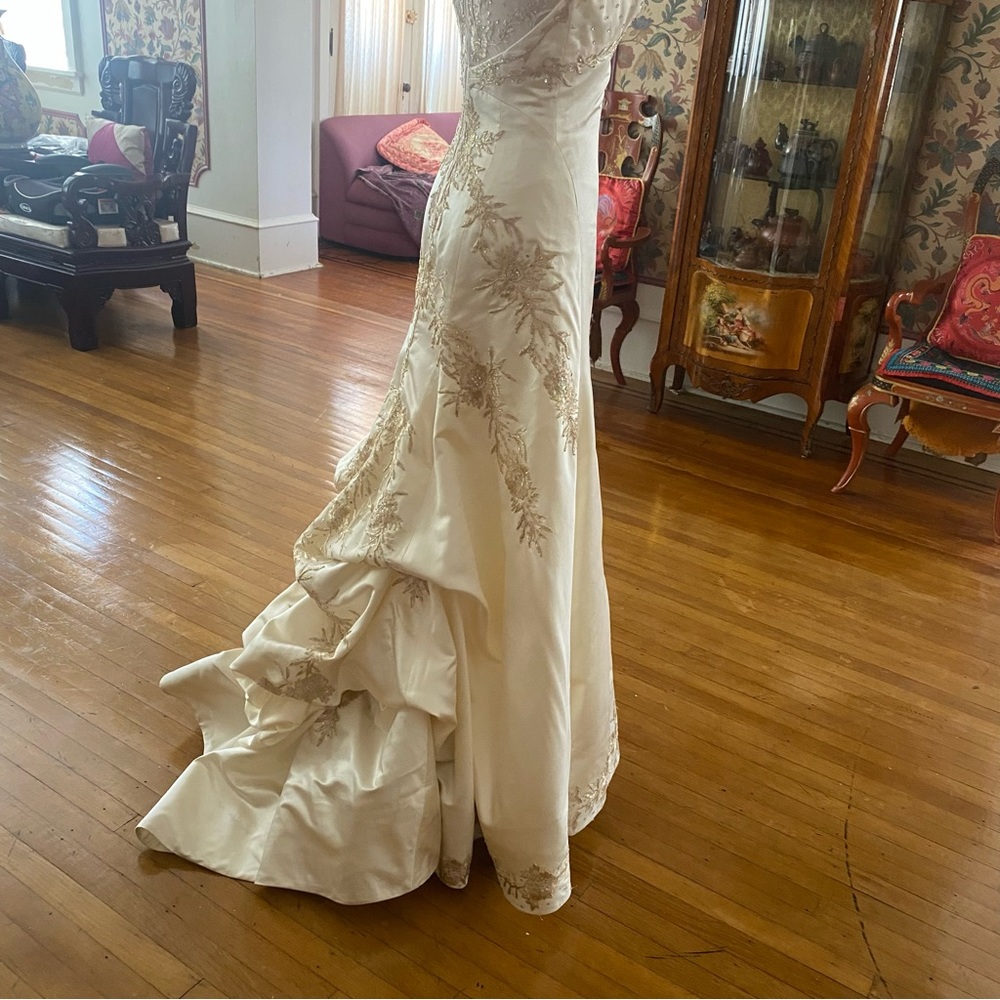 Reem Acra Ivory Satin Bridal Gown with Gold Embroidery and Long Train - Picture 15 of 17